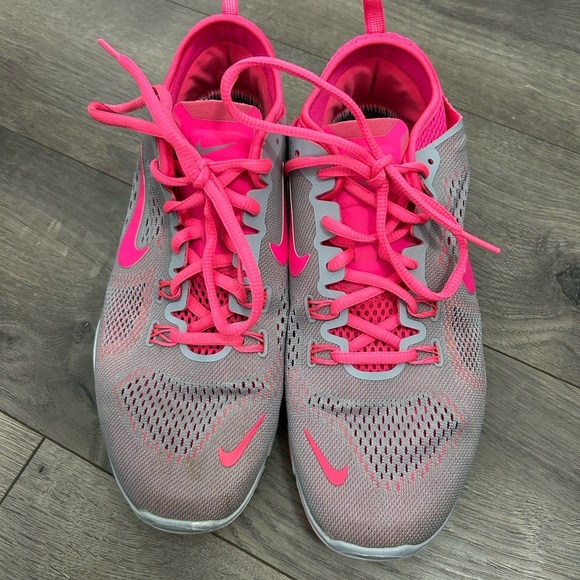 Women's Nike Pink and Gray Free TR FIT4 Shoes - Picture 1 of 7